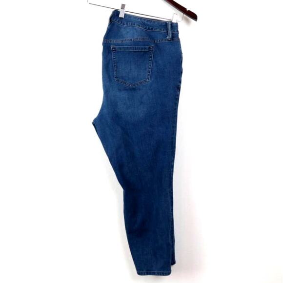 Torrid Size 20R High Rise Curvy Jeans Stretch Denim Medium Blue Wash - Picture 9 of 12